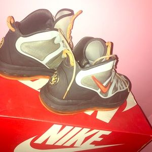 Nike air sneakers